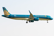 Vietnam Airlines Airbus A321-272N (D-AVYF) at  Hamburg - Fuhlsbuettel (Helmut Schmidt), Germany