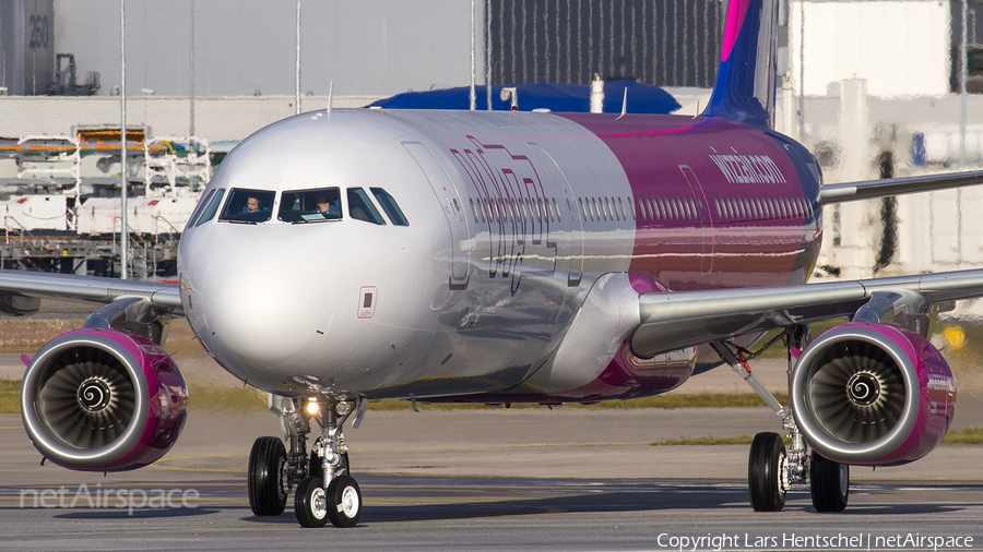 Wizz Air UK Airbus A321-231 (D-AVYJ) | Photo 284098