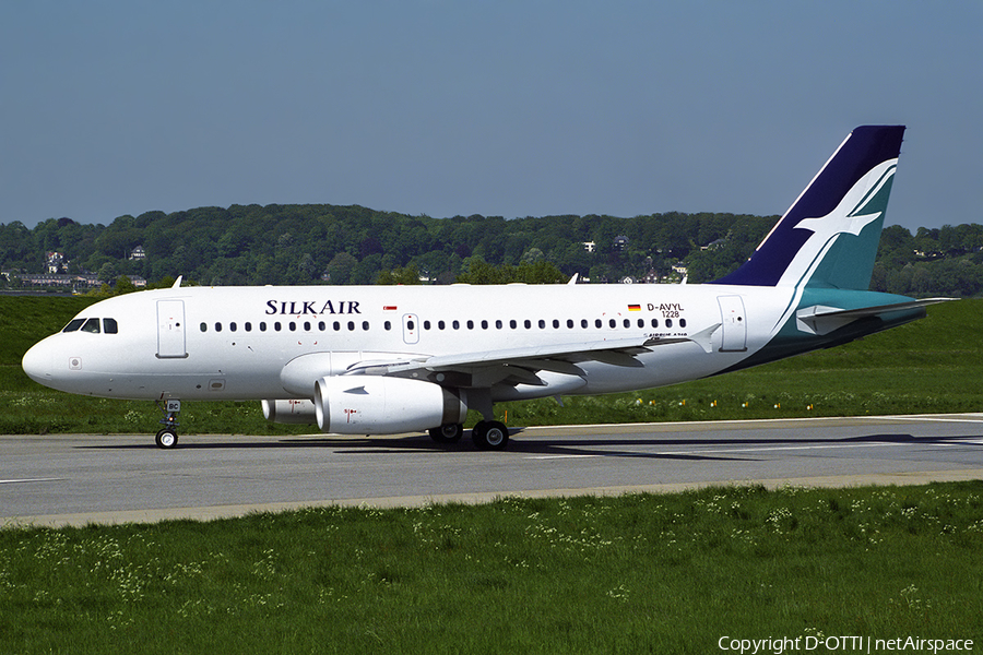SilkAir Airbus A319-132 (D-AVYL) | Photo 469389