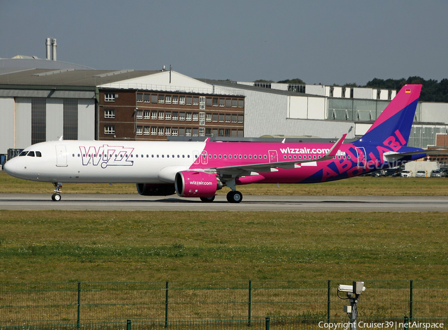 Wizz Air Abu Dhabi Airbus A321-271NX (D-AVYL) | Photo 409091