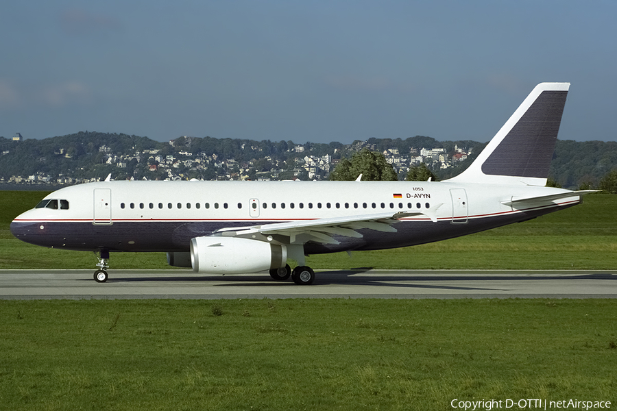 DaimlerChrysler Aviation Airbus A319-133X CJ (D-AVYN) | Photo 438335