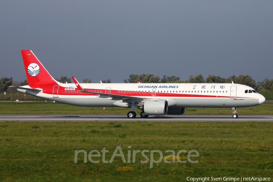 Sichuan Airlines Airbus A321-271NX (D-AVYN) | Photo 404541