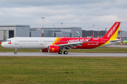 VietJet Air Airbus A321-271N (D-AVYN) at  Hamburg - Finkenwerder, Germany