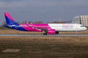 Wizz Air UK Airbus A321-271NX (D-AVYN) at  Hamburg - Finkenwerder, Germany