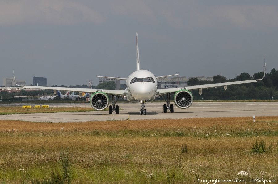 VivaAerobus Airbus A321-271NX (D-AVYP) | Photo 389244