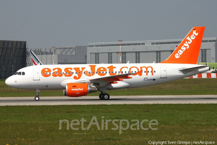 easyJet Airbus A319-111 (D-AVYP) | Photo 15887