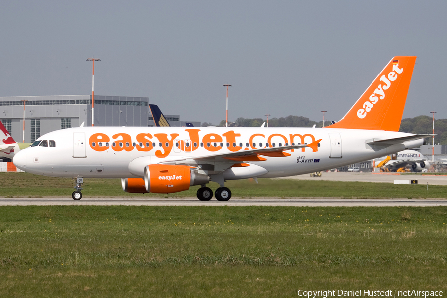 easyJet Airbus A319-111 (D-AVYP) | Photo 546624