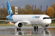 Air Transat Airbus A321-271NX (D-AVYR) at  Hamburg - Finkenwerder, Germany