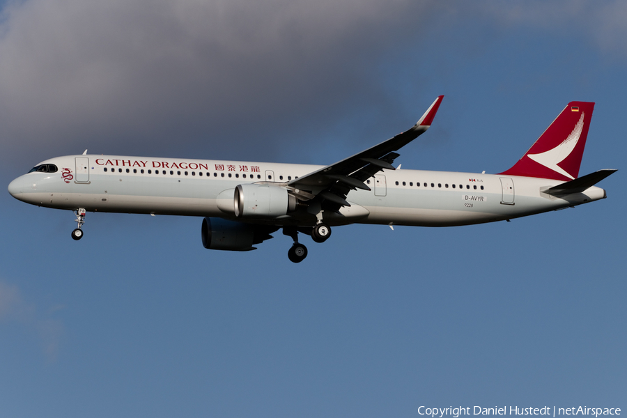 Cathay Dragon Airbus A321-251NX (D-AVYR) | Photo 409887