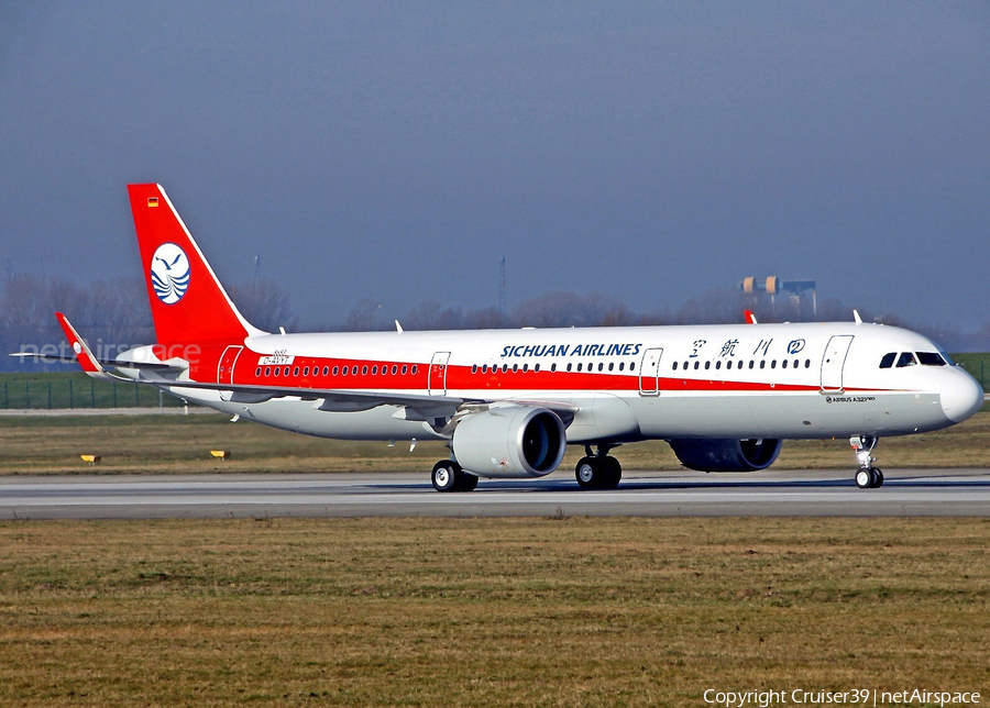 Sichuan Airlines Airbus A321-271N (D-AVYT) | Photo 329635