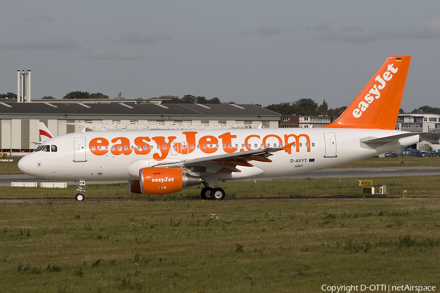 easyJet Airbus A319-111 (D-AVYT) | Photo 278505