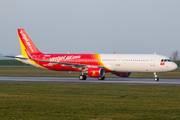 VietJet Air Airbus A321-211 (D-AVYV) at  Hamburg - Finkenwerder, Germany