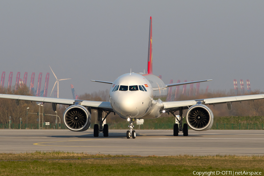 Capital Airlines Airbus A321-251NX (D-AVYY) | Photo 378823