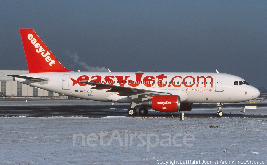 easyJet Airbus A319-111 (D-AVYY) | Photo 409518