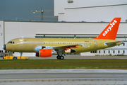 easyJet Airbus A319-111 (D-AVYZ) at  Hamburg - Finkenwerder, Germany