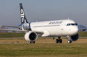 Air New Zealand Airbus A321-271NX (D-AVZA) at  Hamburg - Finkenwerder, Germany