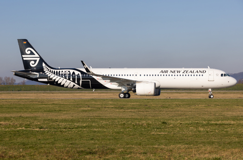 Air New Zealand Airbus A321-271NX (D-AVZA) at  Hamburg - Finkenwerder, Germany