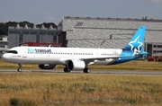 Air Transat Airbus A321-271NX (D-AVZB) at  Hamburg - Finkenwerder, Germany