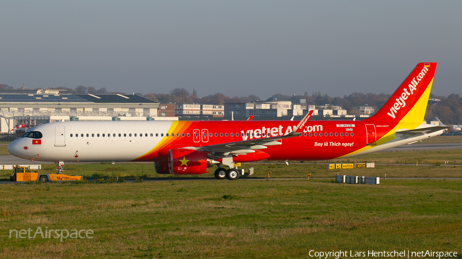VietJet Air Airbus A321-271NX (D-AVZB) | Photo 358906