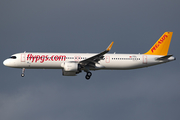 Pegasus Airlines Airbus A321-251NX (D-AVZC) at  Hamburg - Fuhlsbuettel (Helmut Schmidt), Germany