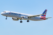 American Airlines Airbus A321-231 (D-AVZD) at  Hamburg - Fuhlsbuettel (Helmut Schmidt), Germany