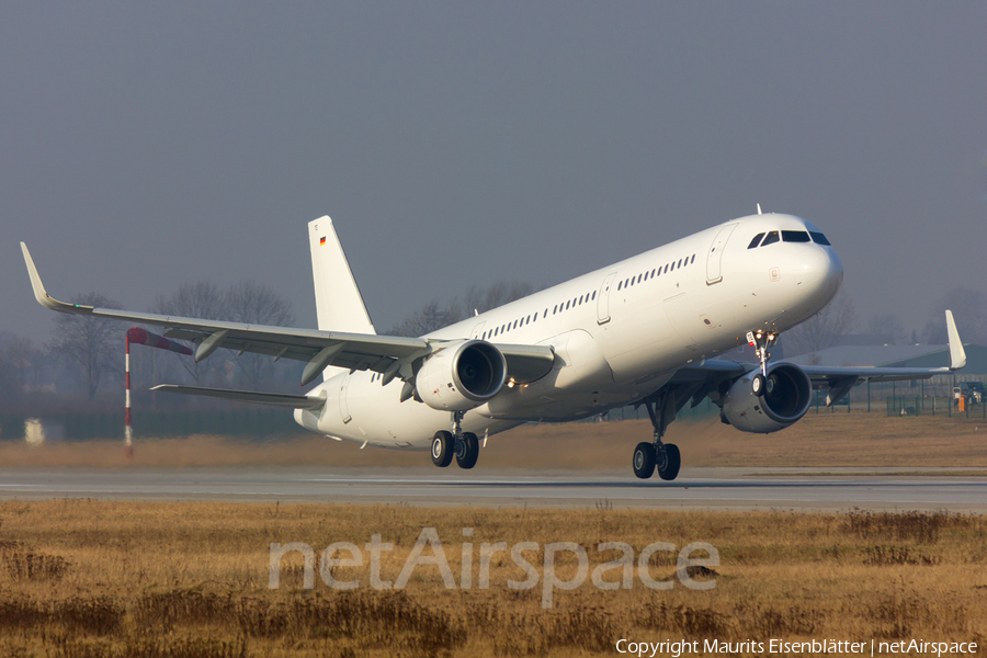 Germania Airbus A321-231 (D-AVZD) | Photo 41821