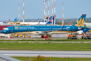 Vietnam Airlines Airbus A321-272N (D-AVZD) at  Hamburg - Finkenwerder, Germany