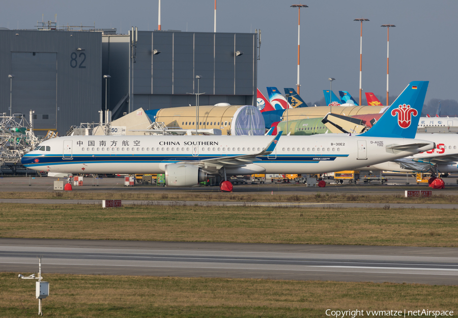 China Southern Airlines Airbus A321-253NX (D-AVZE) | Photo 372418