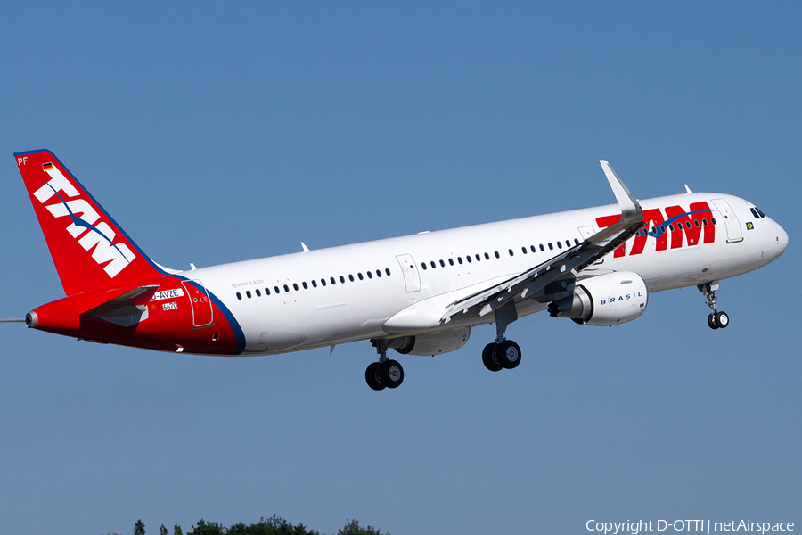 TAM Brazilian Airlines Airbus A321-211 (D-AVZE) | Photo 502948