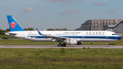 China Southern Airlines Airbus A321-211 (D-AVZF) at  Hamburg - Finkenwerder, Germany