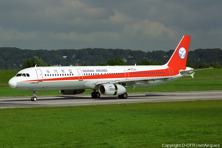 Sichuan Airlines Airbus A321-231 (D-AVZF) | Photo 362104