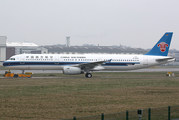 China Southern Airlines Airbus A321-231 (D-AVZH) at  Hamburg - Finkenwerder, Germany