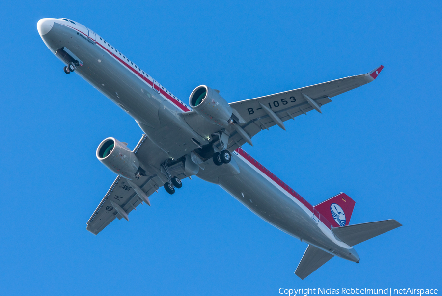 Sichuan Airlines Airbus A321-271N (D-AVZH) | Photo 247727