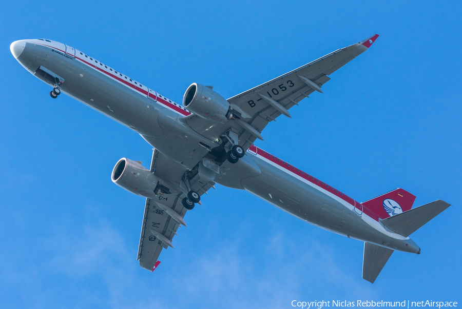 Sichuan Airlines Airbus A321-271N (D-AVZH) | Photo 247728