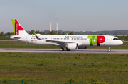 TAP Air Portugal Airbus A321-251NX (D-AVZH) at  Hamburg - Finkenwerder, Germany