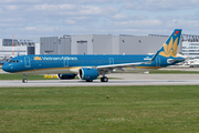 Vietnam Airlines Airbus A321-272N (D-AVZH) at  Hamburg - Finkenwerder, Germany