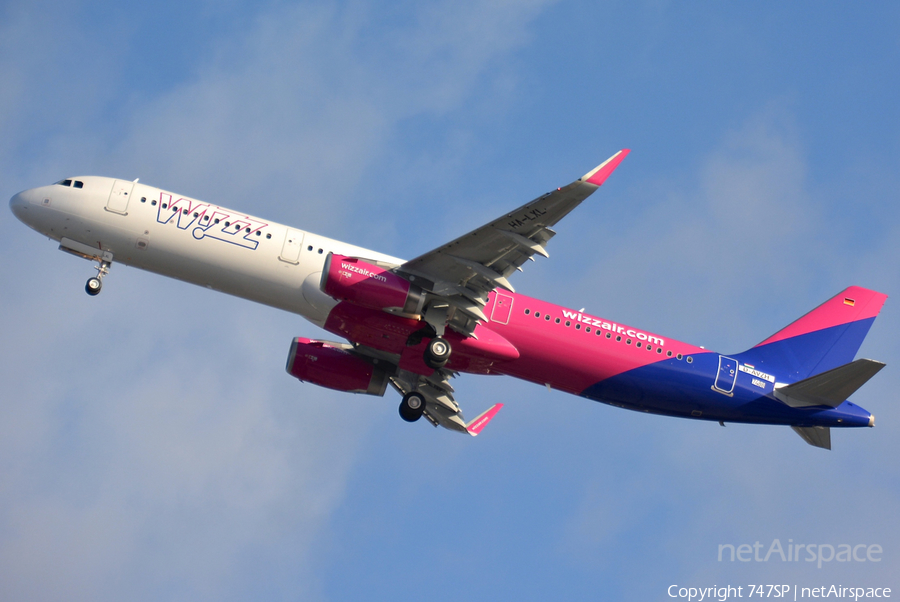 Wizz Air Airbus A321-231 (D-AVZH) | Photo 139761