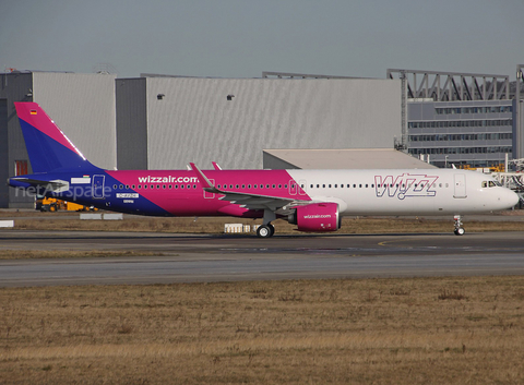 Wizz Air Airbus A321-271NX (D-AVZH) at  Hamburg - Finkenwerder, Germany