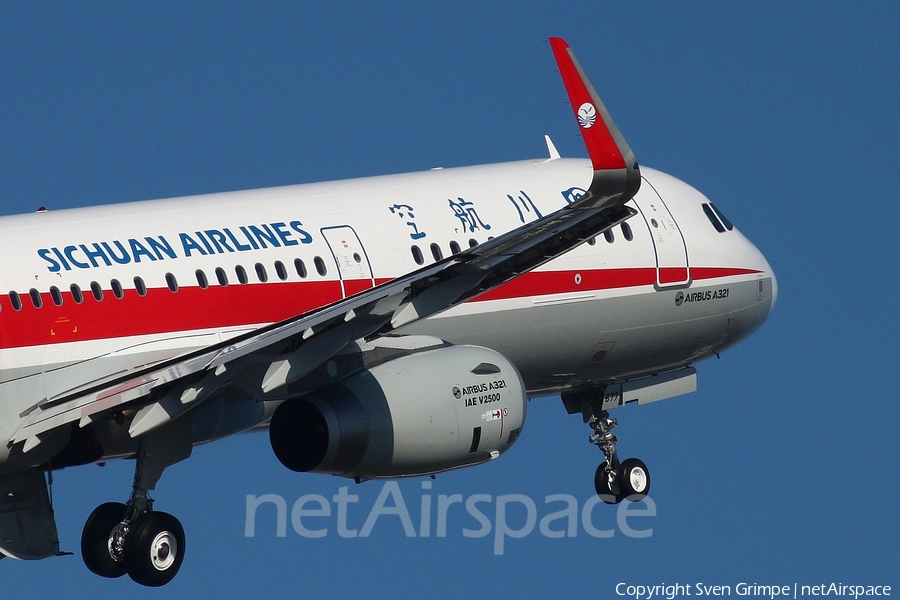 Sichuan Airlines Airbus A321-231 (D-AVZK) | Photo 66524