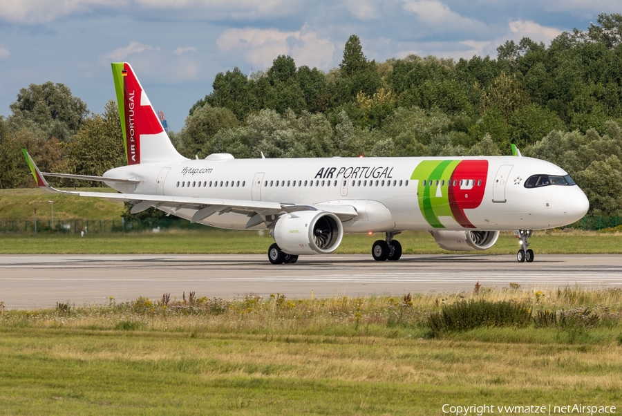 TAP Air Portugal Airbus A321-251NX (D-AVZM) | Photo 395119