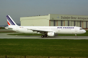 Air France Airbus A321-211 (D-AVZN) at  Hamburg - Finkenwerder, Germany
