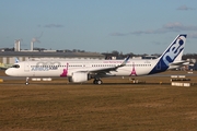 Airbus Industrie Airbus A321-251NX (D-AVZO) at  Hamburg - Finkenwerder, Germany