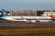 China Southern Airlines Airbus A321-211 (D-AVZO) at  Hamburg - Finkenwerder, Germany