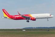 VietJet Air Airbus A321-211 (D-AVZO) at  Hamburg - Finkenwerder, Germany