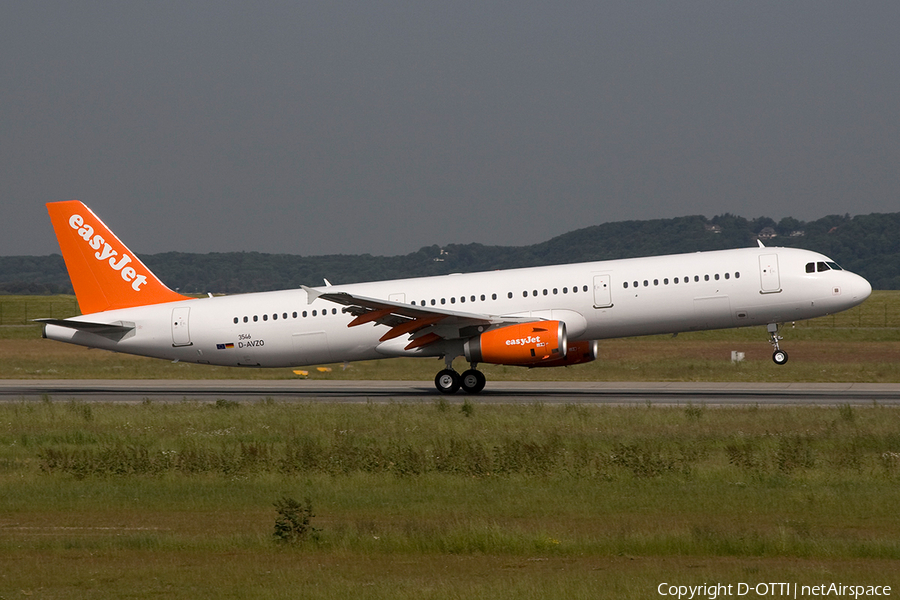 easyJet Airbus A321-231 (D-AVZO) | Photo 262562