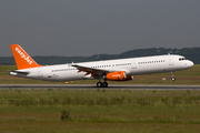 easyJet Airbus A321-231 (D-AVZO) at  Hamburg - Finkenwerder, Germany