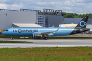 La Compagnie Airbus A321-251NX (D-AVZP) at  Hamburg - Finkenwerder, Germany