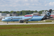 La Compagnie Airbus A321-251NX (D-AVZP) at  Hamburg - Finkenwerder, Germany