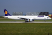 Lufthansa Airbus A321-231 (D-AVZP) at  Hamburg - Finkenwerder, Germany