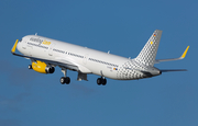 Vueling Airbus A321-231 (D-AVZQ) at  Hamburg - Finkenwerder, Germany